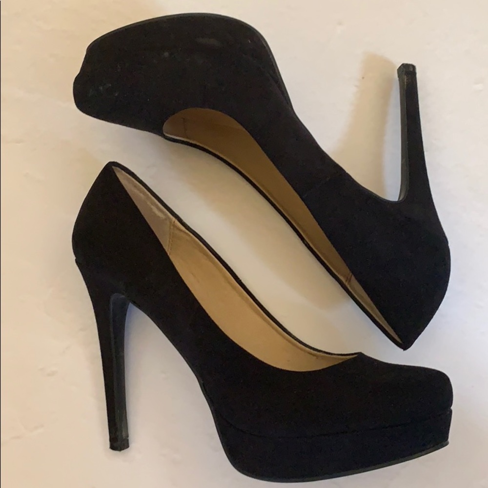 Chinese Laundry Black Suede Pump